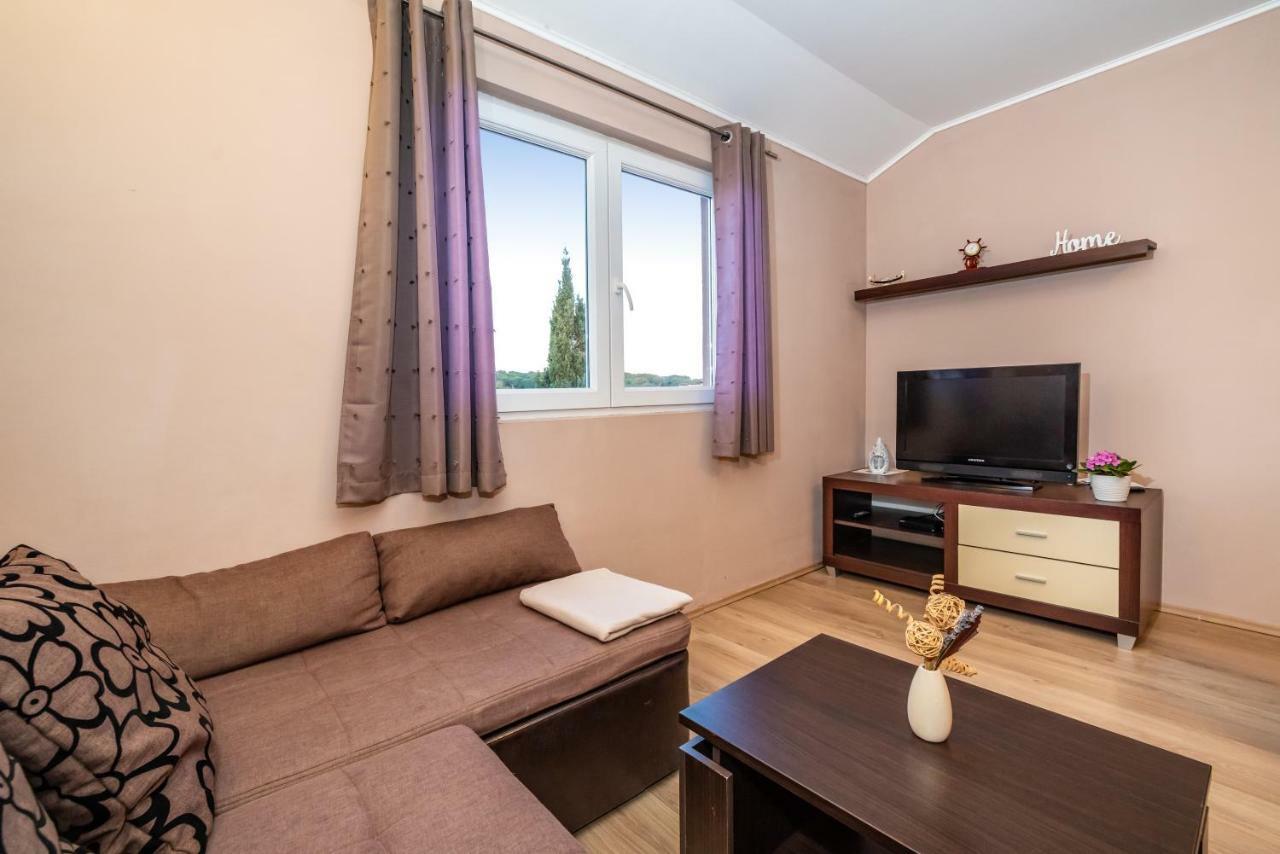 Apartment Adrian Biograd Na Moru Exterior foto
