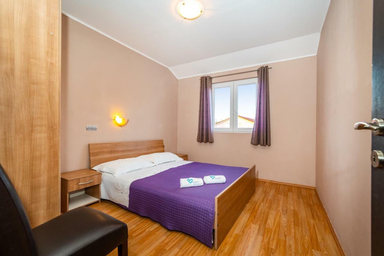 Apartment Adrian Biograd Na Moru Exterior foto
